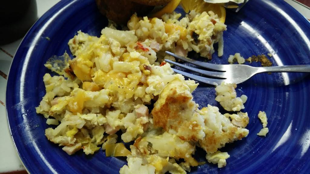 Lunch Box | meal takeaway | 106 E Cayuga St, Bellaire, MI 49615, USA | 2315336678 OR +1 231-533-6678