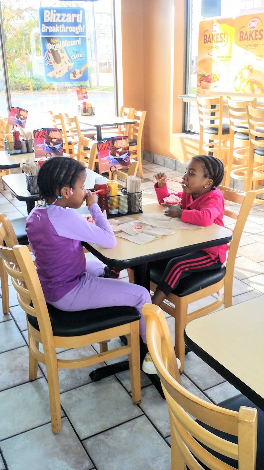 Dairy Queen Grill & Chill | restaurant | 2036 Robertson Rd, Nepean, ON K2H 5Y8, Canada | 6137211396 OR +1 613-721-1396