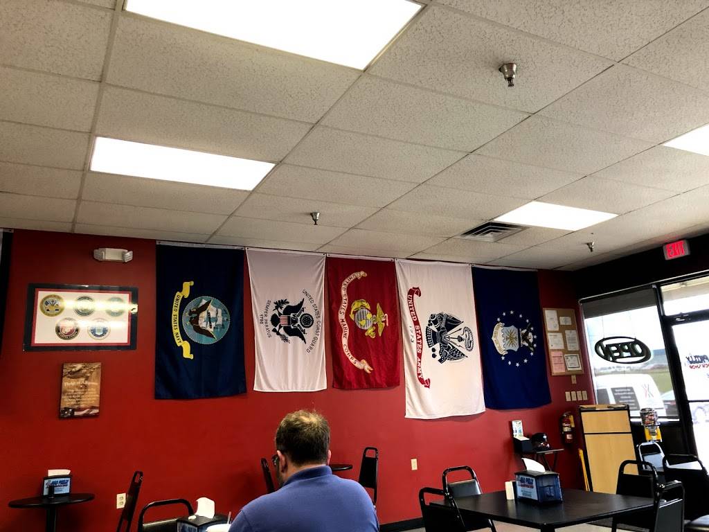 Mad Philly Sandwich Shop | restaurant | 5959 Shallowford Rd #201, Chattanooga, TN 37421, USA | 4235319449 OR +1 423-531-9449