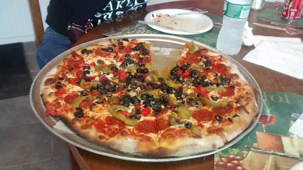 Papas Pizza II | restaurant | 2005 Bridgeport Ave, Milford, CT 06460, USA | 2032835433 OR +1 203-283-5433