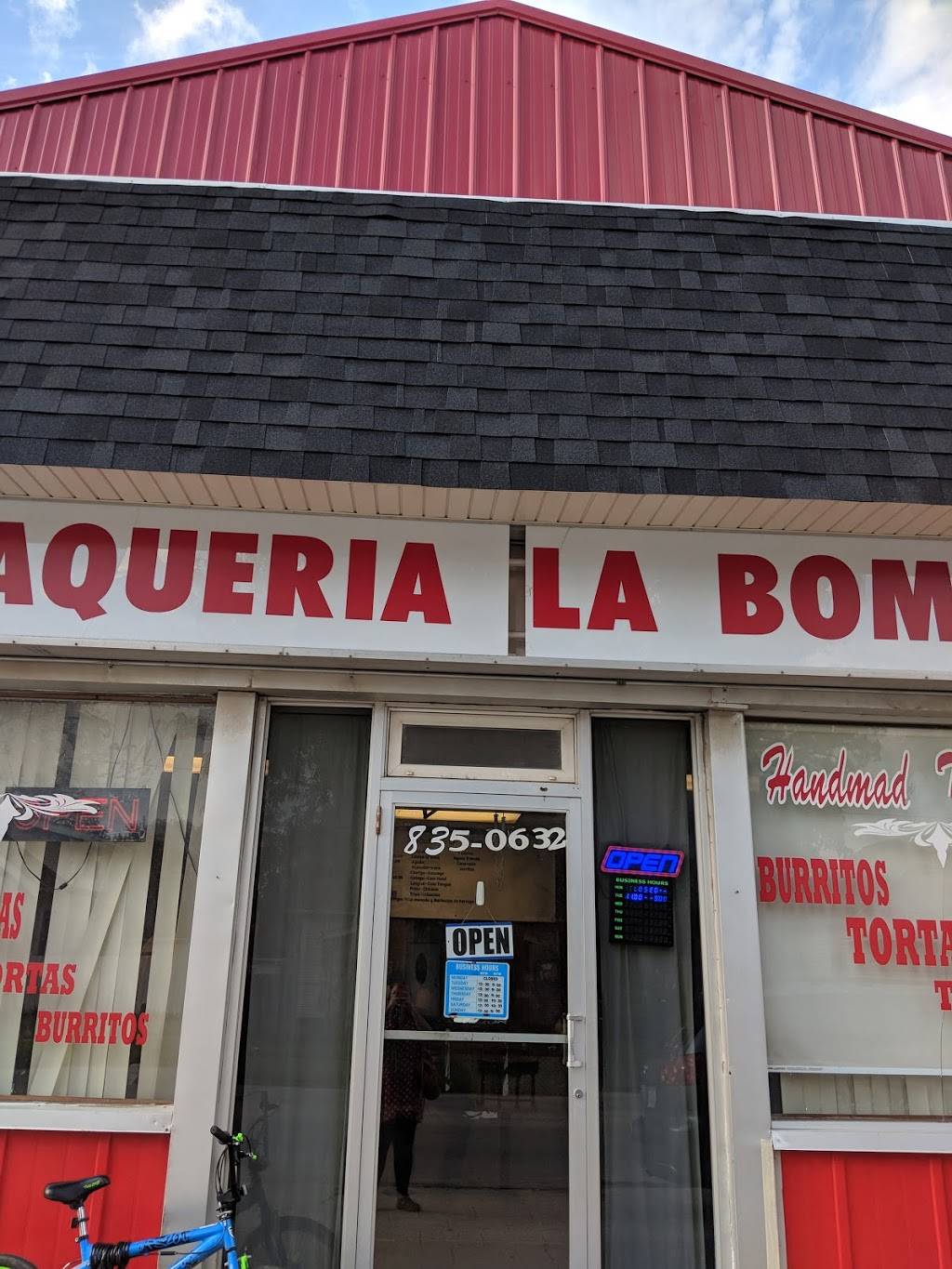 Tacqueria La Bomba | restaurant | 1137 2nd St, Webster City, IA 50595, USA | 5158350632 OR +1 515-835-0632