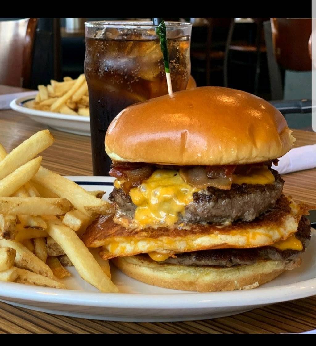 IHOP | restaurant | 3132 Rochester Rd, Troy, MI 48083, USA | 2482506199 OR +1 248-250-6199