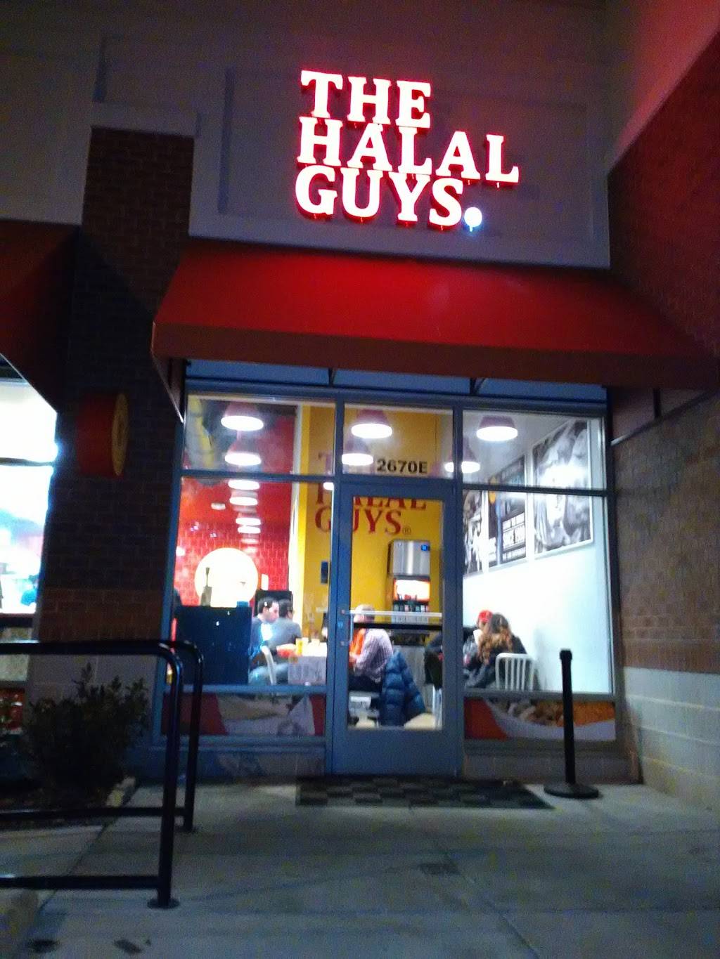 The Halal Guys | restaurant | 2670 Avenir Pl, Vienna, VA 22180, USA | 7035600496 OR +1 703-560-0496