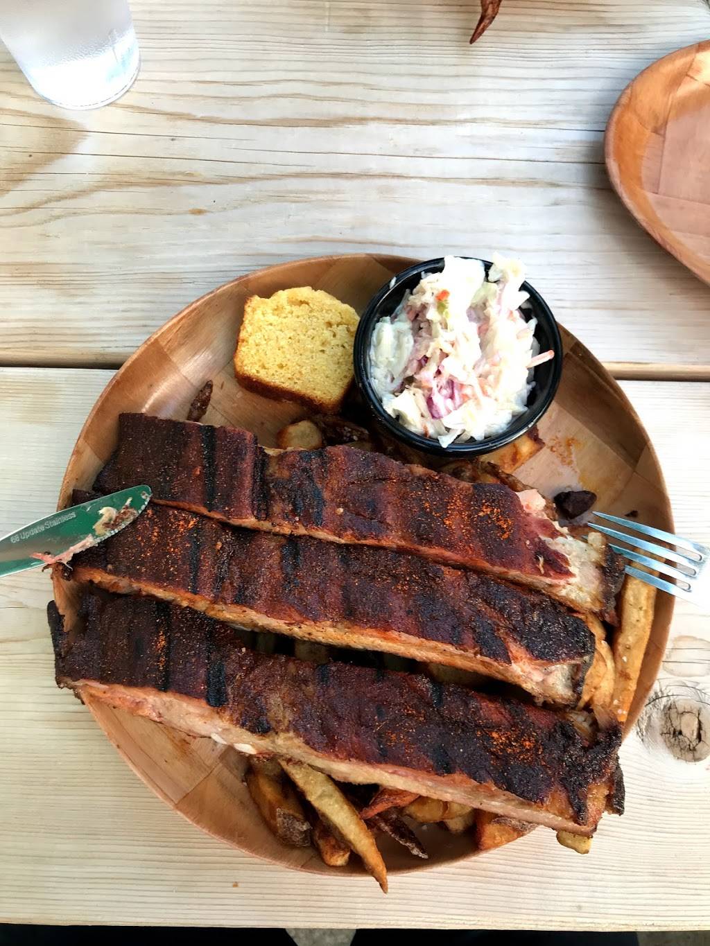 Earlscourt BBQ | restaurant | 1278 St Clair Ave W, Toronto, ON M6E 1B9, Canada | 6479310904 OR +1 647-931-0904