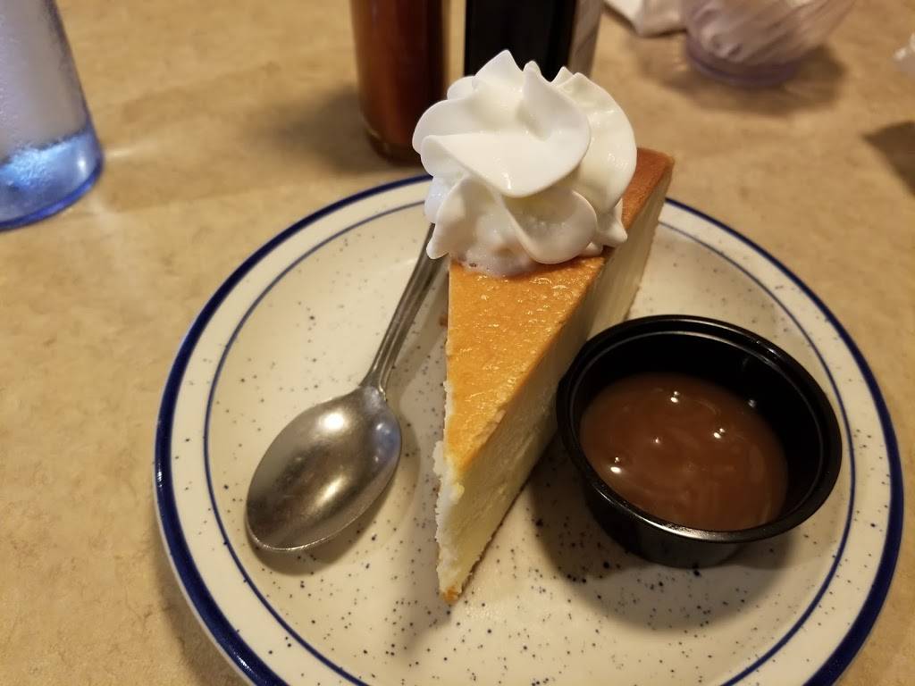 Gators Grill & Spirits | restaurant | 3313 E Agency St, Burlington, IA 52601, USA | 3197532534 OR +1 319-753-2534