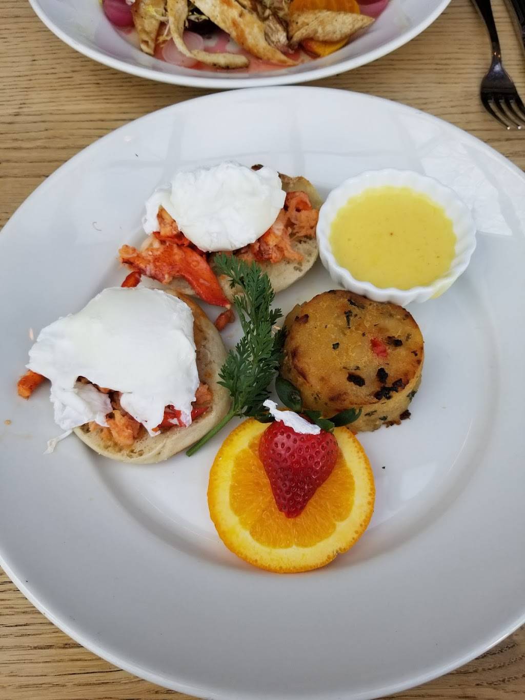 Farmhouse | restaurant | 43 S Main St, Newtown, CT 06470, USA | 2034912840 OR +1 203-491-2840