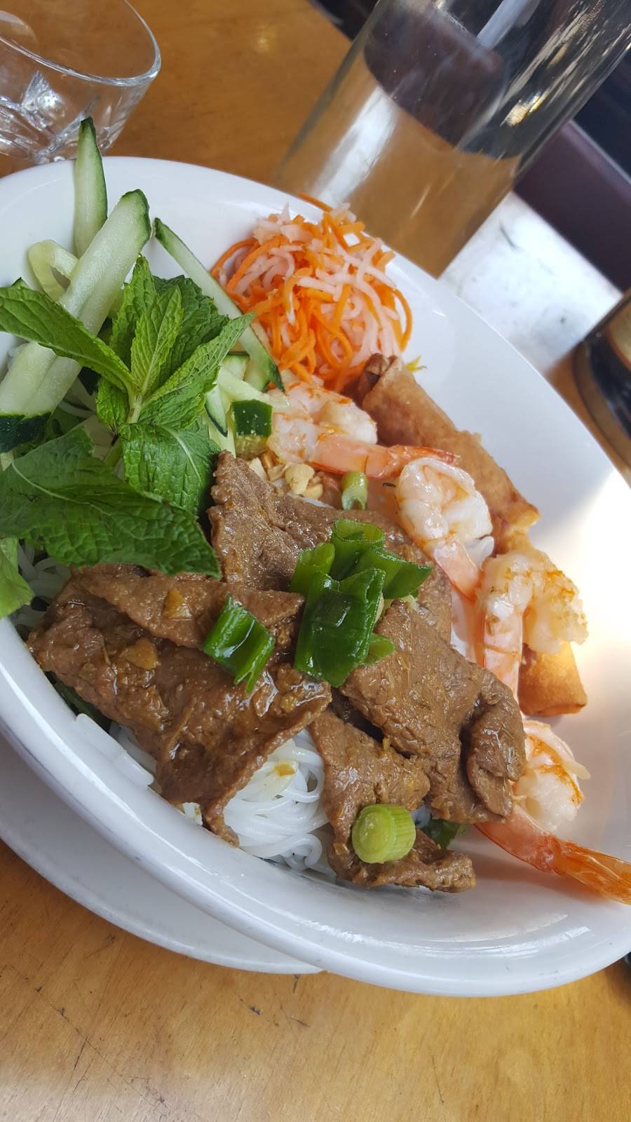 Blossom Vietnamese restaurant | restaurant | 426 S Main St, Los Angeles, CA 90013, USA | 2136231973 OR +1 213-623-1973