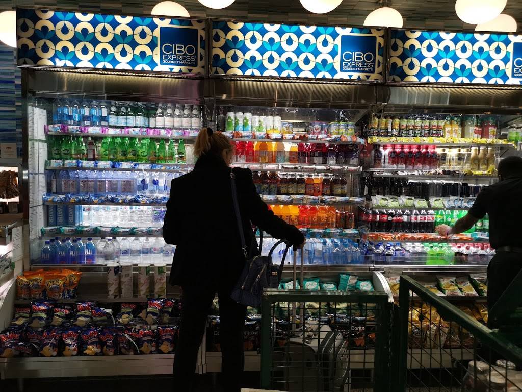 CIBO Express Gourmet Market | restaurant | 6301 Silver Dart Dr, Mississauga, ON L4W 1S9, Canada | 8665083558 OR +1 866-508-3558