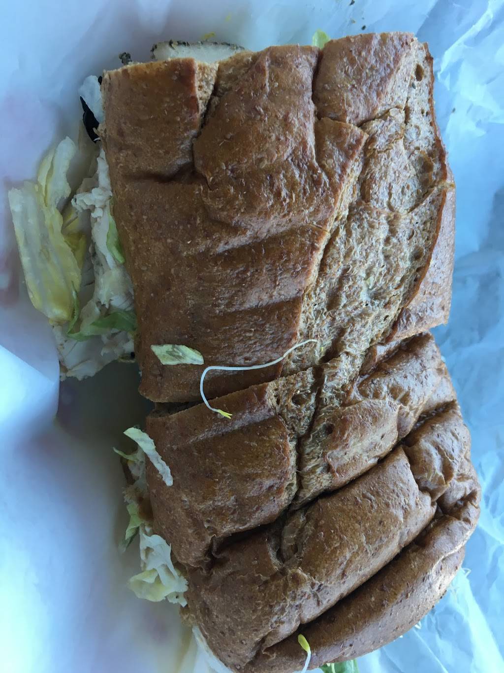 Submarina | restaurant | 29261 Central Ave, Lake Elsinore, CA 92532, USA | 9514710300 OR +1 951-471-0300