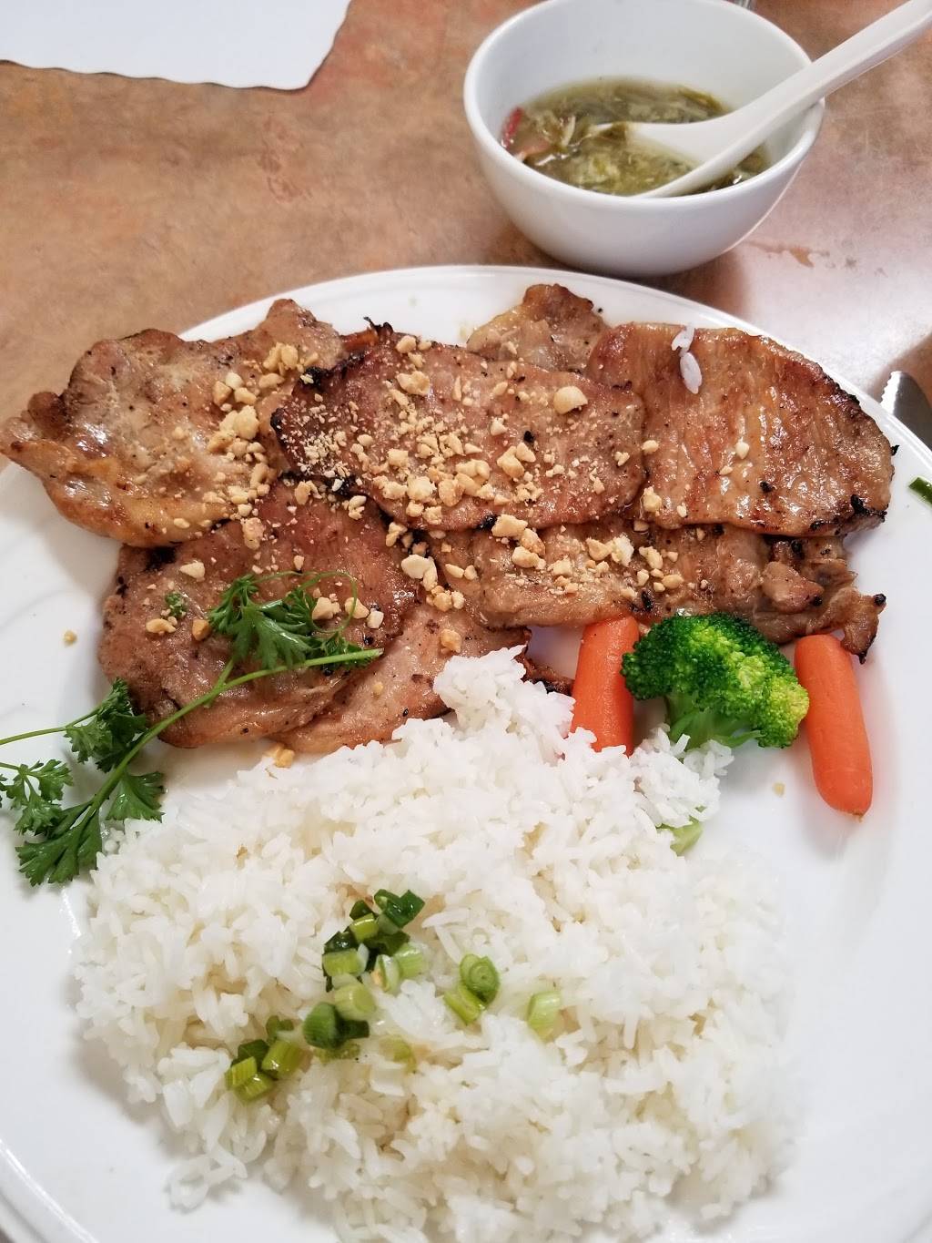 Khanhs Restaurant | restaurant | 335 S Winchester Blvd, San Jose, CA 95128, USA | 4082414940 OR +1 408-241-4940