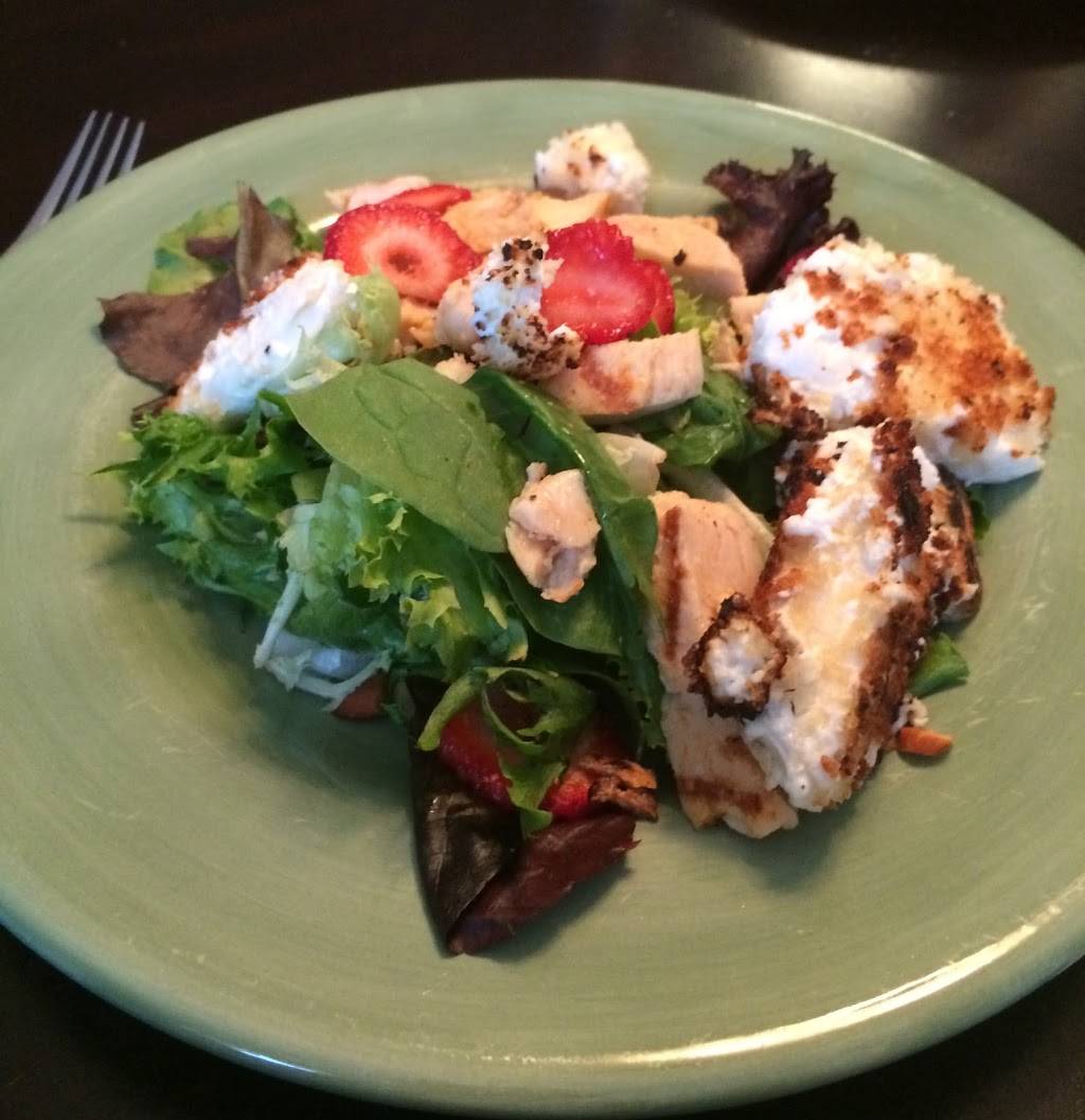 Saucy Girls of York | restaurant | 34 W Philadelphia St, York, PA 17401, USA | 7178917944 OR +1 717-891-7944