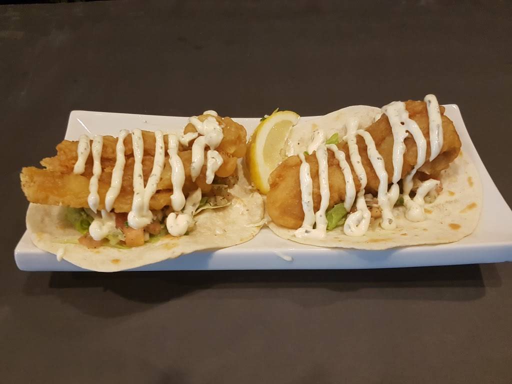 Sneakers Sports Bar & Restaurant | restaurant | 18025 Yonge St, Newmarket, ON L3Y 6A1, Canada | 9052355517 OR +1 905-235-5517