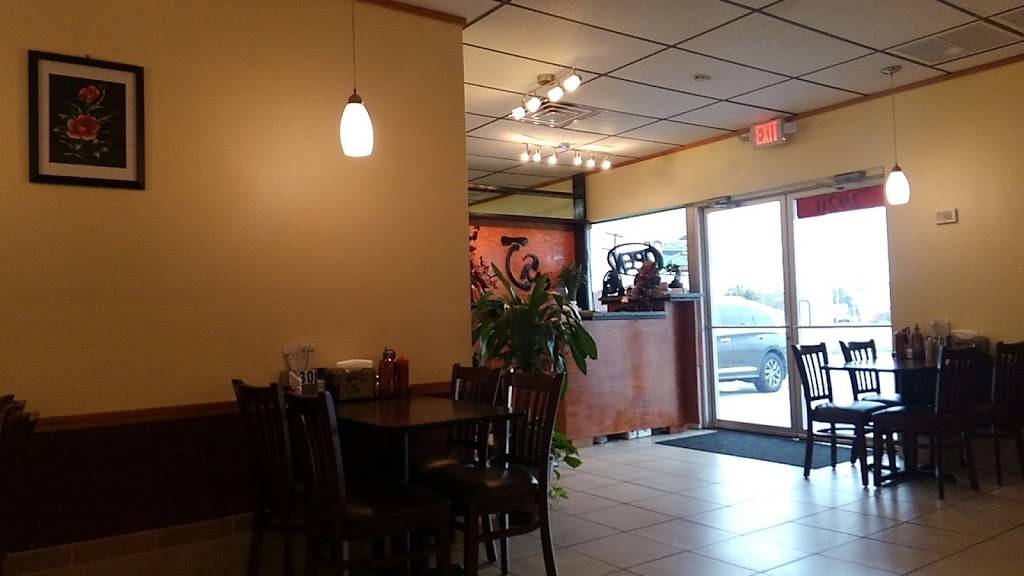 Pho Tan | restaurant | 2920 S Combee Rd, Lakeland, FL 33803, USA | 8636651312 OR +1 863-665-1312