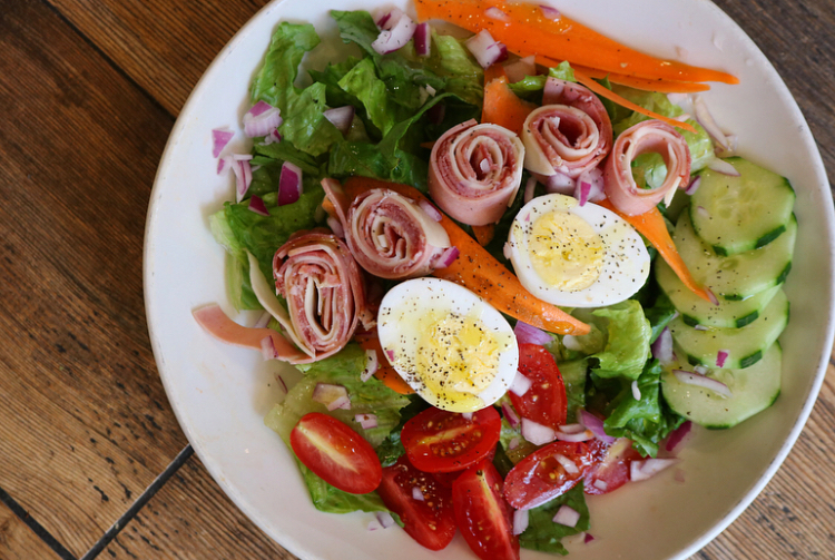 Rinas Pizzeria & Cafe | restaurant | 371 Hanover St, Boston, MA 02113, USA | 6174565700 OR +1 617-456-5700