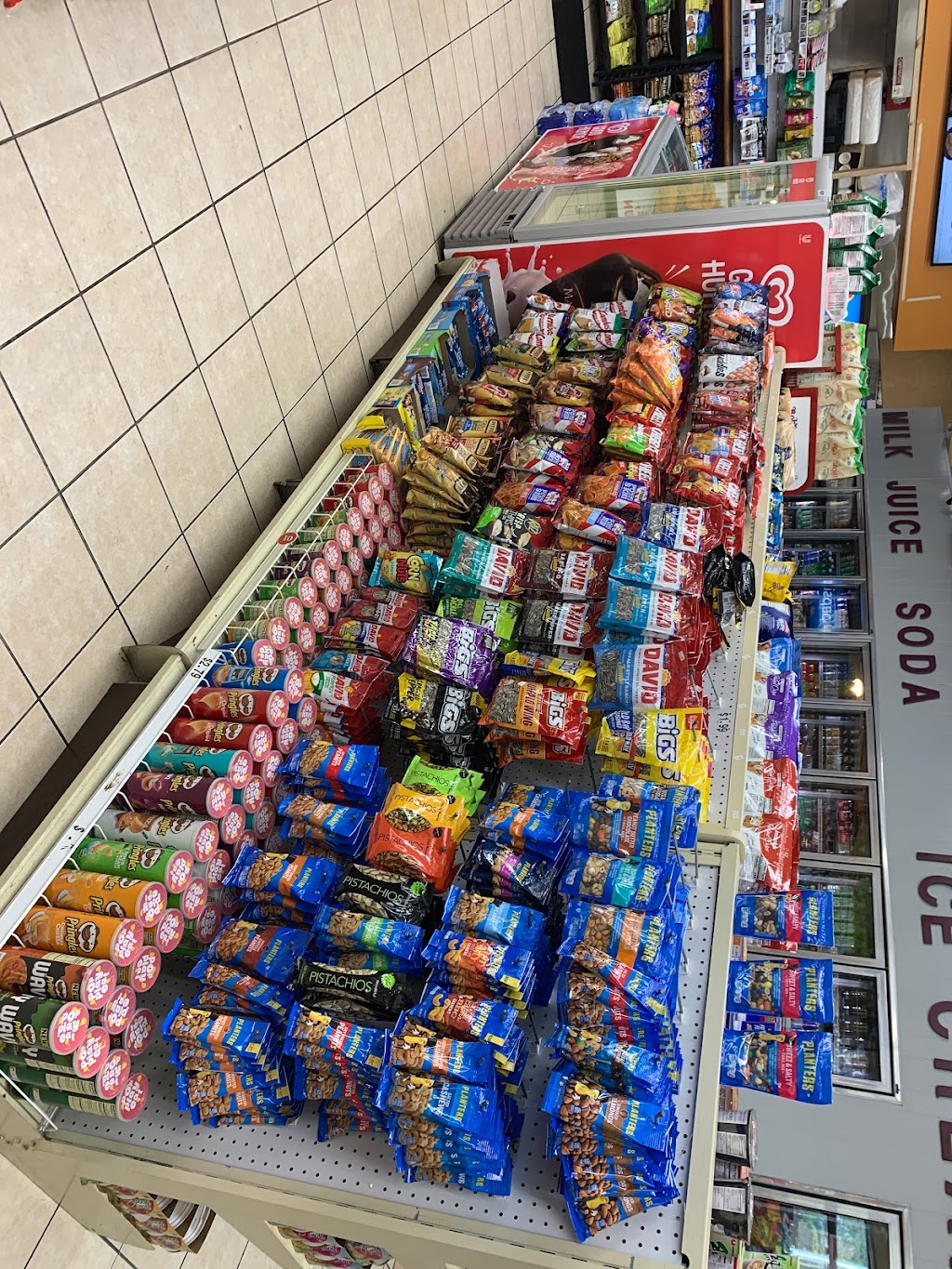 Huntington Deli & Market | restaurant | 7635 Murray Hill Rd # B, Columbia, MD 21046, USA | 3014909280 OR +1 301-490-9280