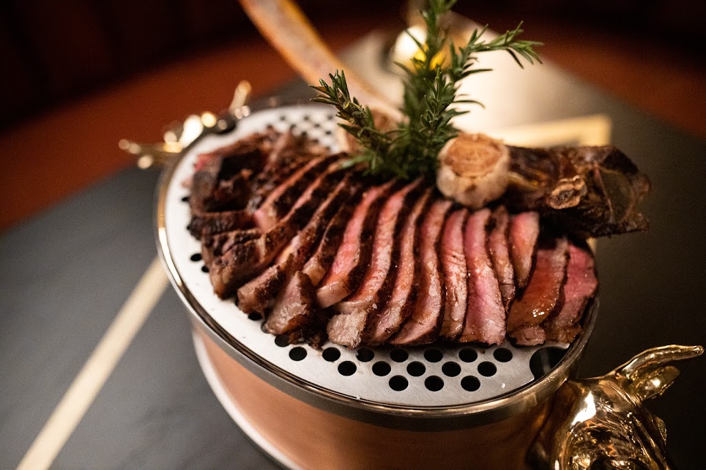 Barrys Downtown Prime | restaurant | 8 E Fremont St, Las Vegas, NV 89101, USA | 7027265504 OR +1 702-726-5504