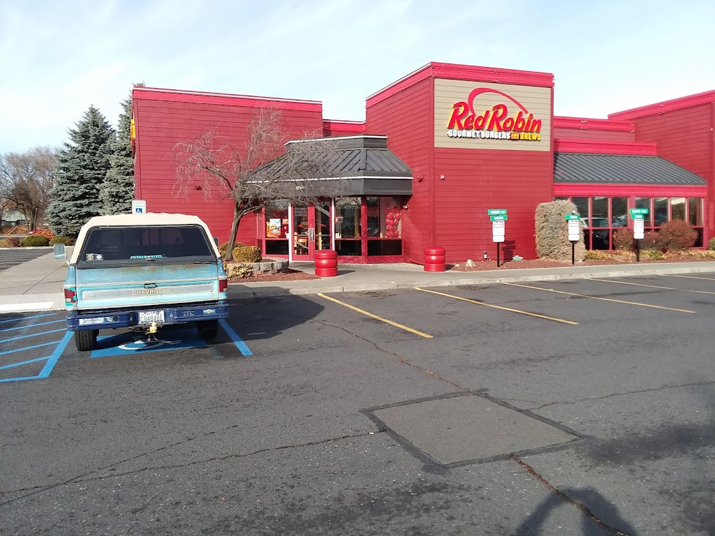 Red Robin Gourmet Burgers and Brews | restaurant | 9904 N Newport Hwy, Spokane, WA 99218, USA | 5094673382 OR +1 509-467-3382