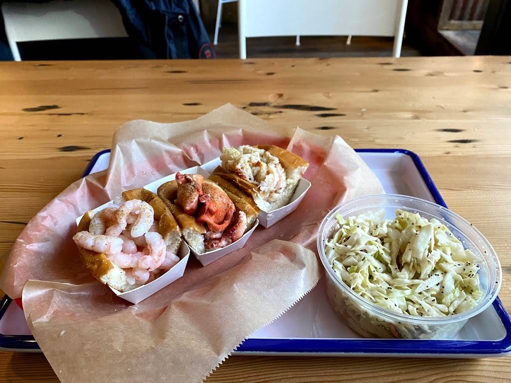 Lukes Lobster Downtown Crossing | restaurant | 290 Washington St, Boston, MA 02108, USA | 8573174843 OR +1 857-317-4843