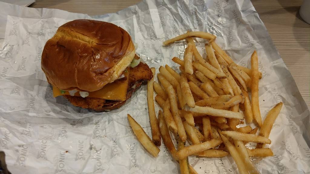 Sonic Drive-In | restaurant | 3808 Brewerton Rd, North Syracuse, NY 13212, USA | 3158703732 OR +1 315-870-3732