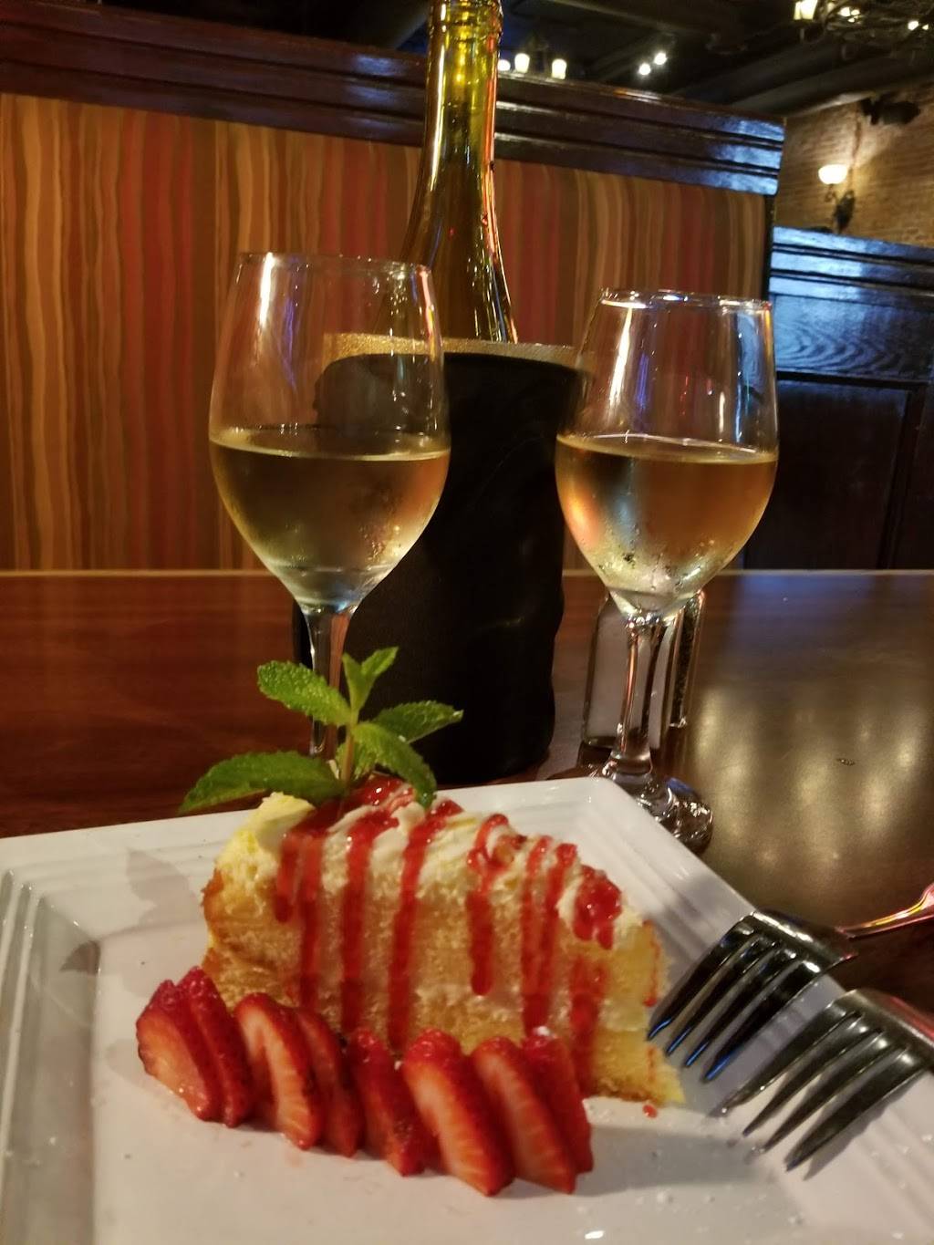 Florentines Grill | restaurant | 102 N Harbor Blvd, Fullerton, CA 92832, USA | 7148797570 OR +1 714-879-7570