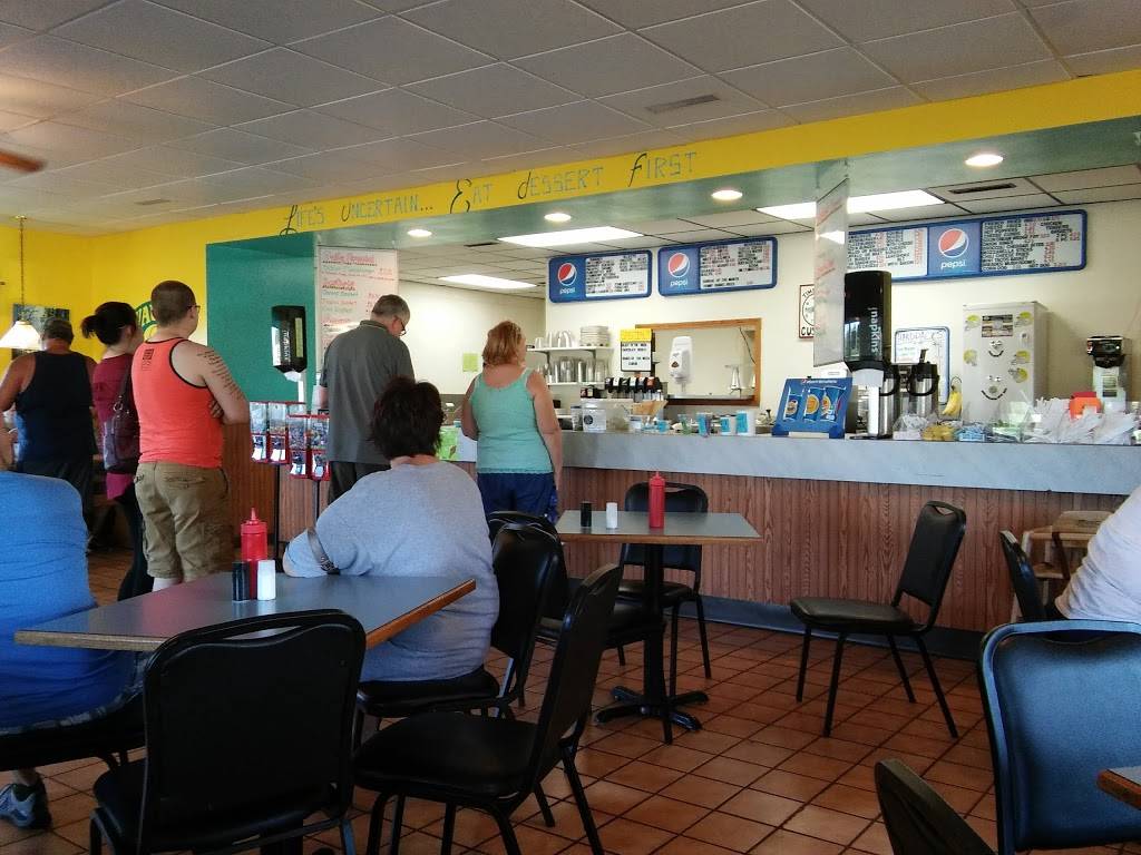 Kewaunee Custard & Grill | restaurant | 707 Main St, Kewaunee, WI 54216, USA | 9203880720 OR +1 920-388-0720