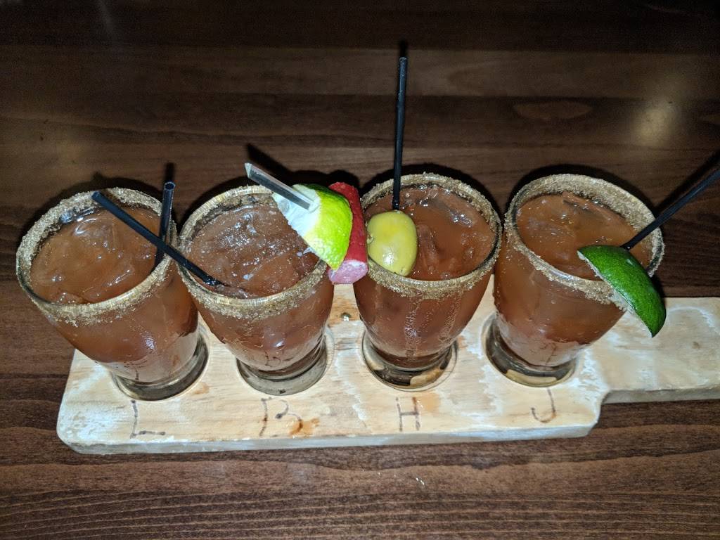 Luckys 13 Pub | restaurant | 1800 American Blvd W, Bloomington, MN 55431, USA | 9524052213 OR +1 952-405-2213