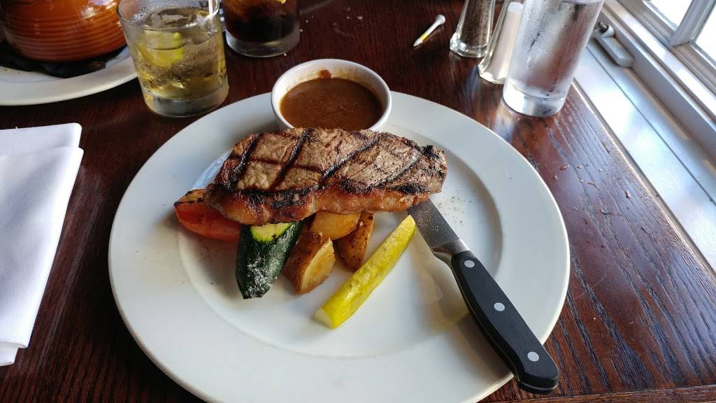 Earl & Angelos | restaurant | 182 Front St, Belleville, ON K8N 2Y7, Canada | 6139621182 OR +1 613-962-1182