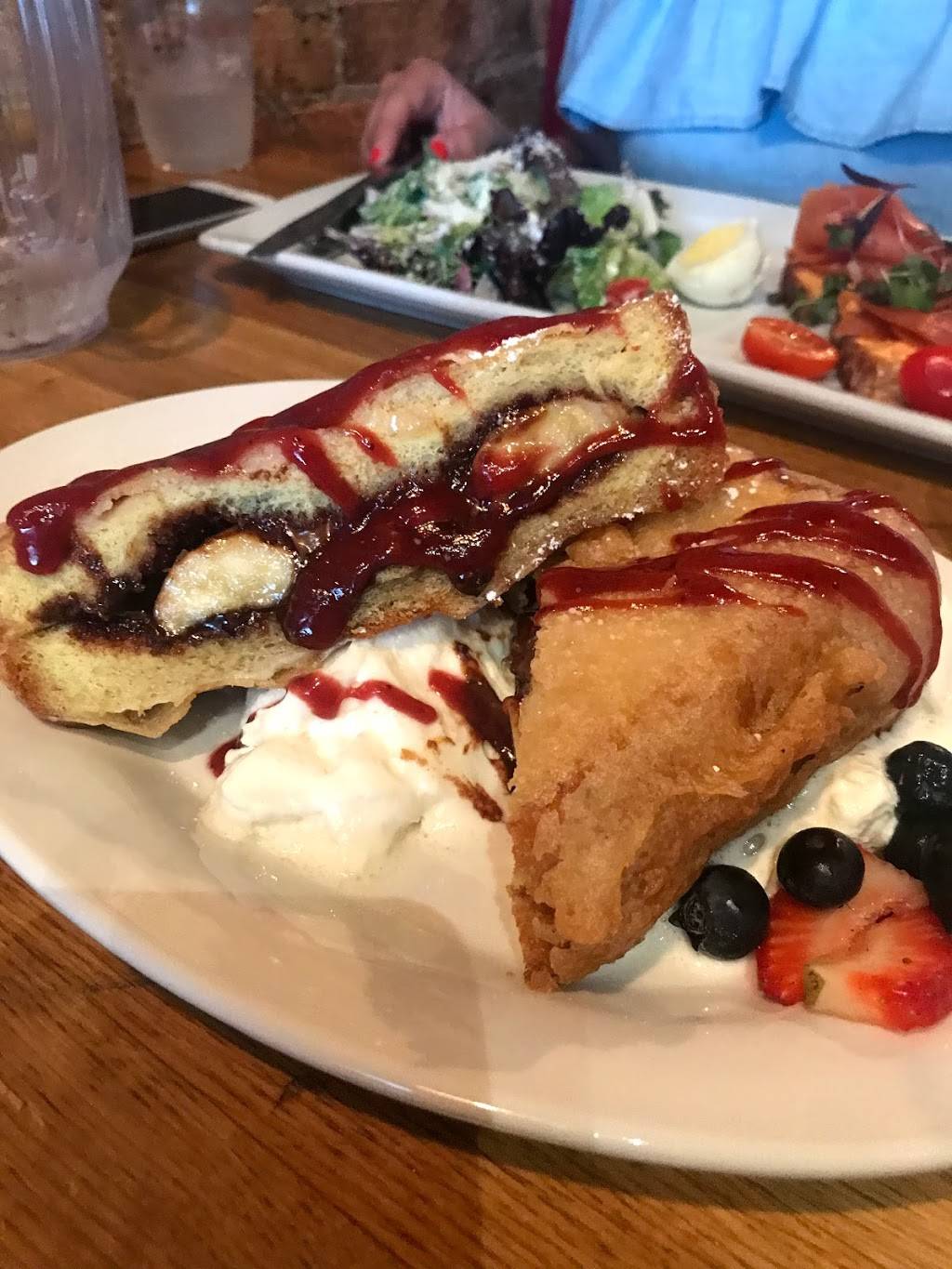 LOKaL | night club | 2500 N Ashland Ave, Chicago, IL 60614, USA | 8728293330 OR +1 872-829-3330