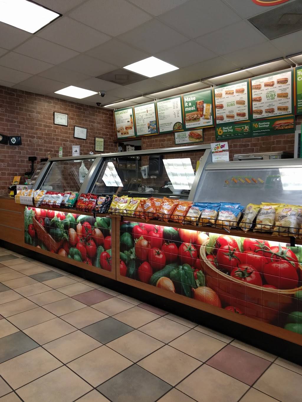 Subway | restaurant | 5633 Charlotte Ave, Nashville, TN 37209, USA | 6153539201 OR +1 615-353-9201