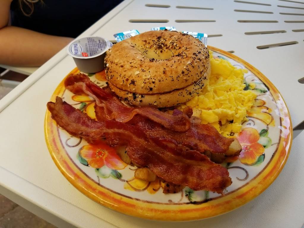 Fresco Market & Deli | restaurant | Bay Lake, FL 32821, USA | 4074652600 OR +1 407-465-2600