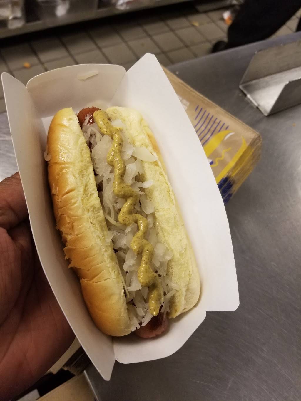 Sonic Drive-In | restaurant | 573 Spring St, Elizabeth, NJ 07201, USA | 9089650060 OR +1 908-965-0060