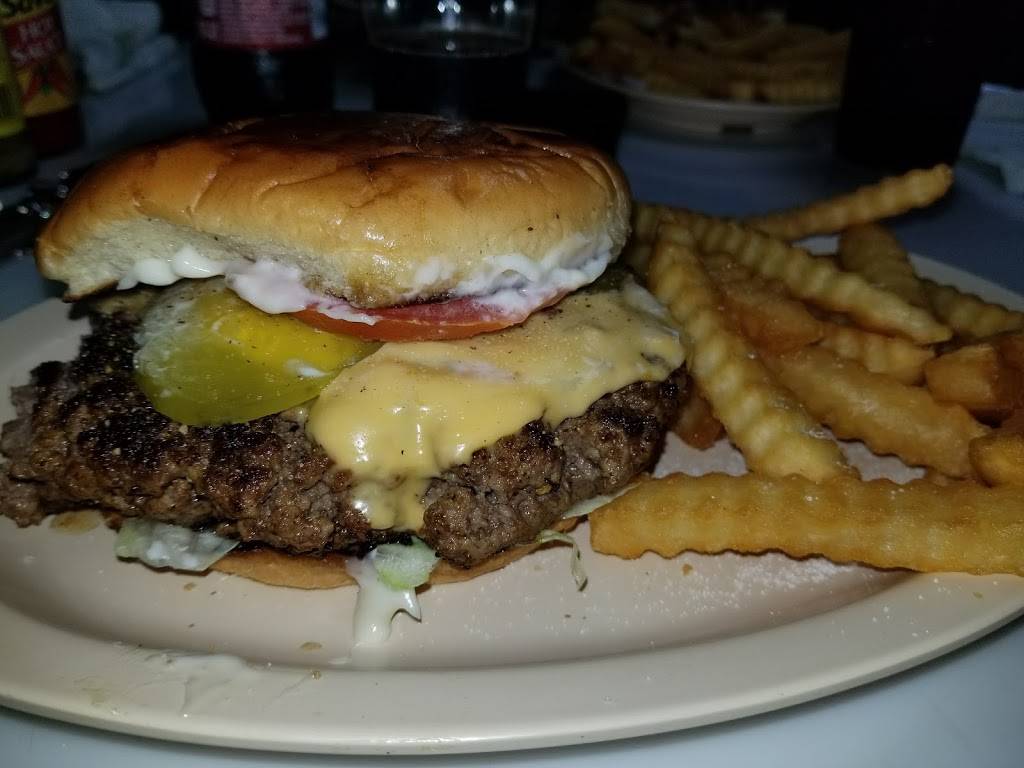 Maes Grill | restaurant | 1242 Elm St, Blytheville, AR 72315, USA | 8707637499 OR +1 870-763-7499