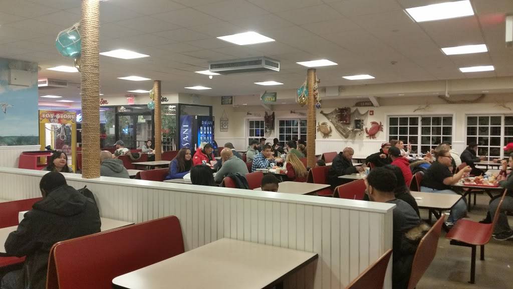 Tonys Pier | restaurant | 1 City Island Ave, Bronx, NY 10464, USA | 7188851424 OR +1 718-885-1424