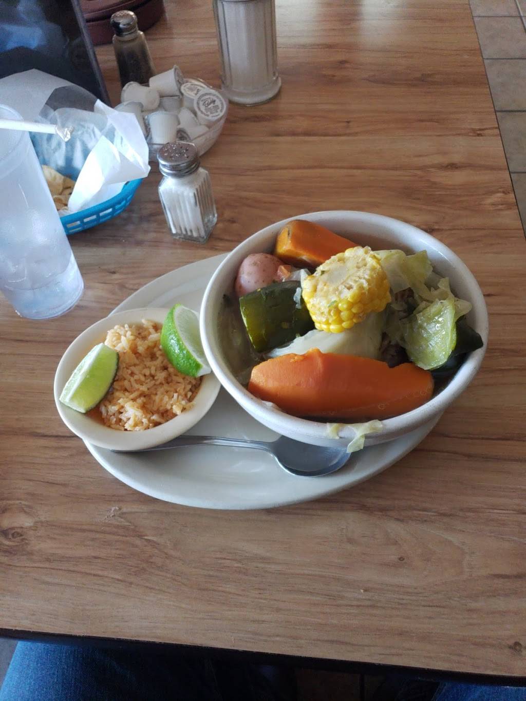 Vickys Mexican Restaurant | restaurant | 2349 Pinn Rd, San Antonio, TX 78227, USA | 8777716654 OR +1 877-771-6654