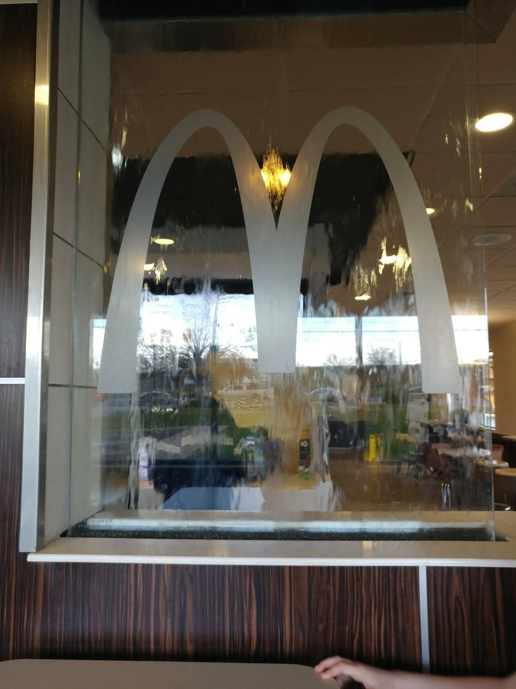 McDonalds | cafe | 691 N Main St, Clearfield, UT 84015, USA | 8017748925 OR +1 801-774-8925