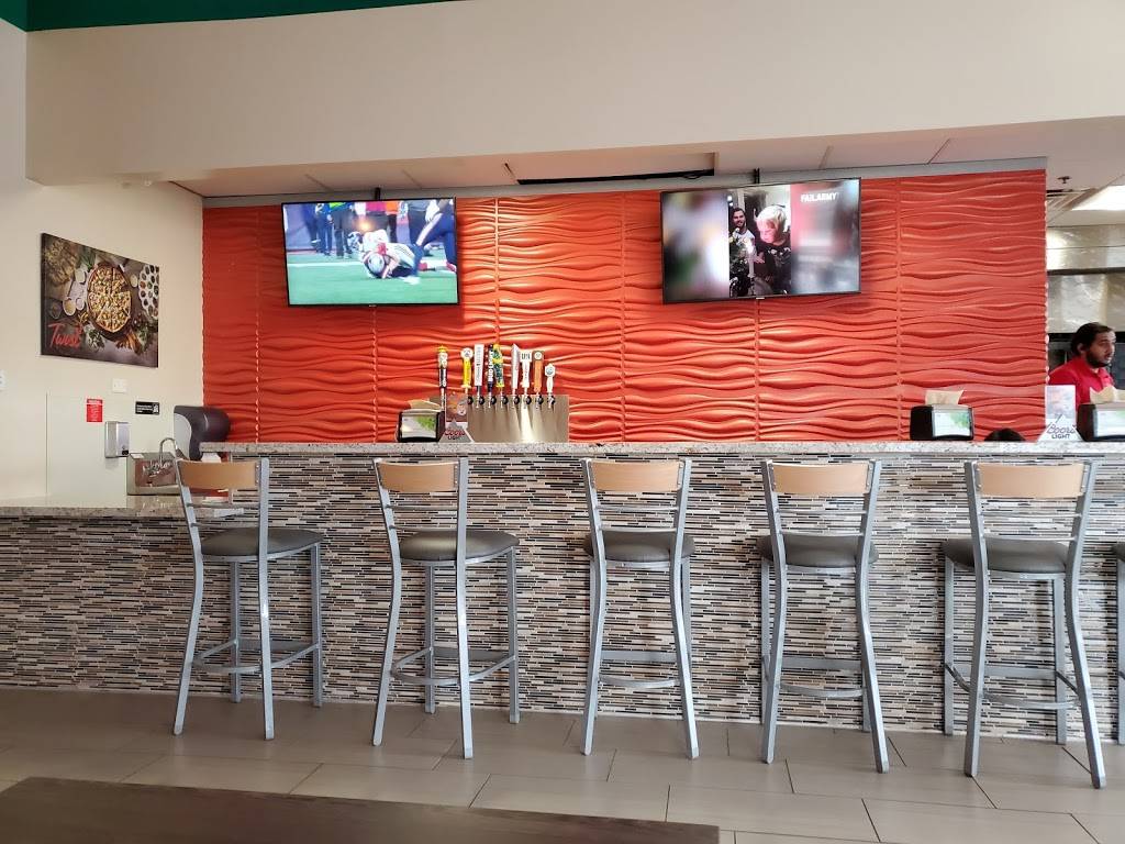 Chicagos Pizza With A Twist | meal delivery | 2016 S Mooney Blvd, Visalia, CA 93277, USA | 5599319300 OR +1 559-931-9300