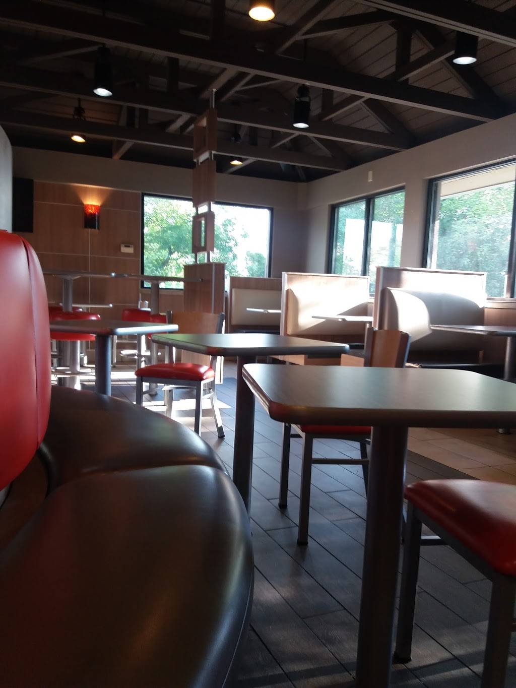 Burger King | restaurant | 13840 Grove Dr, Maple Grove, MN 55311, USA | 7634207120 OR +1 763-420-7120