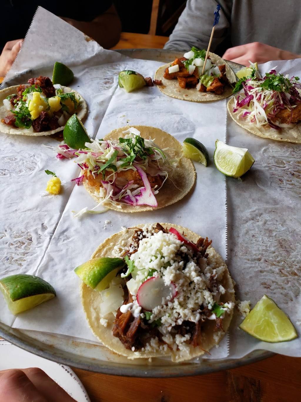 Bakersfield DET | restaurant | 3100 Woodward Ave, Detroit, MI 48201, USA | 3139747040 OR +1 313-974-7040