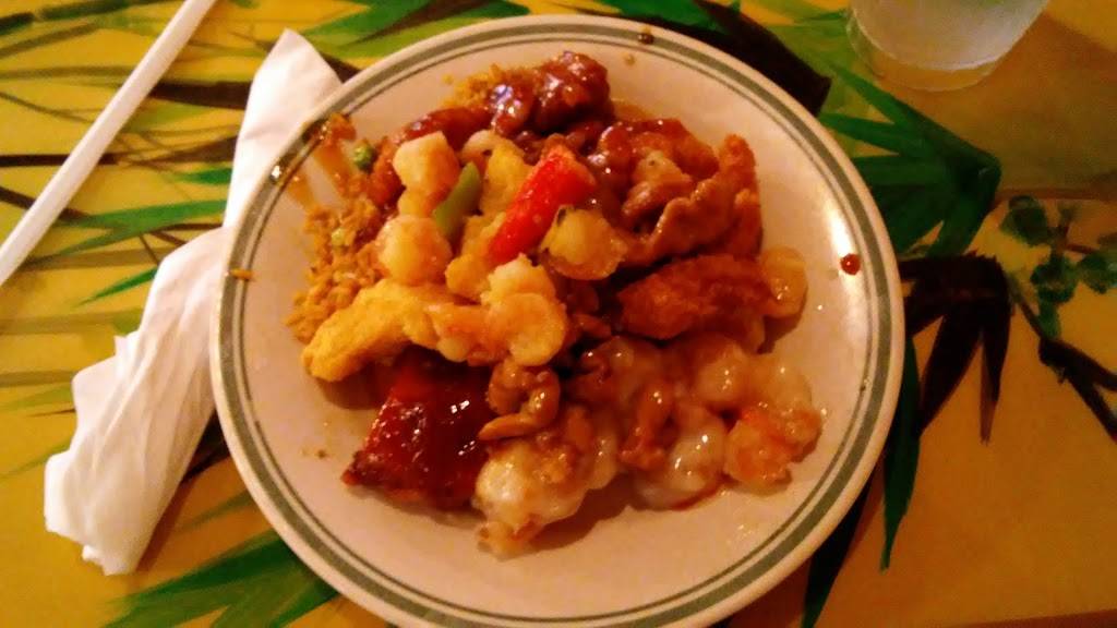 China Buffet | restaurant | 54 Southtowne Shopping Ctr, Southtowne Shopping Ctrr, Du Quoin, IL 62832, USA | 6185425590 OR +1 618-542-5590