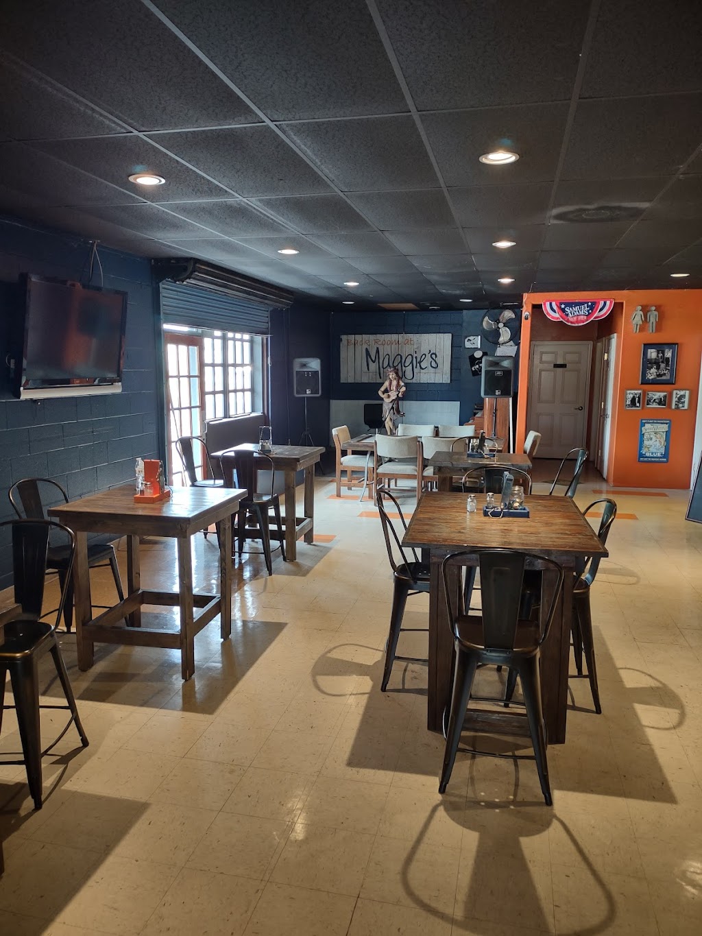 Maggies Beer House | restaurant | 116 W Florence St, Hattiesburg, MS 39401, USA | 6013366898 OR +1 601-336-6898