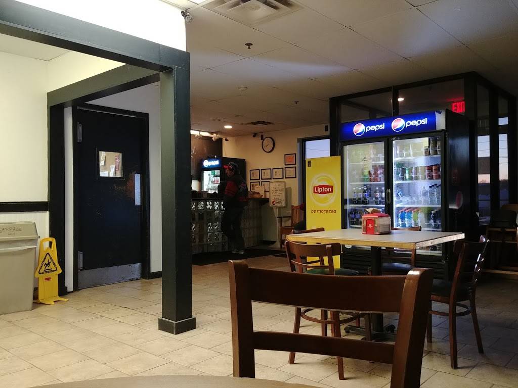 Caraglios Pizza | restaurant | 3869 Lyell Rd, Rochester, NY 14606, USA | 5854260270 OR +1 585-426-0270