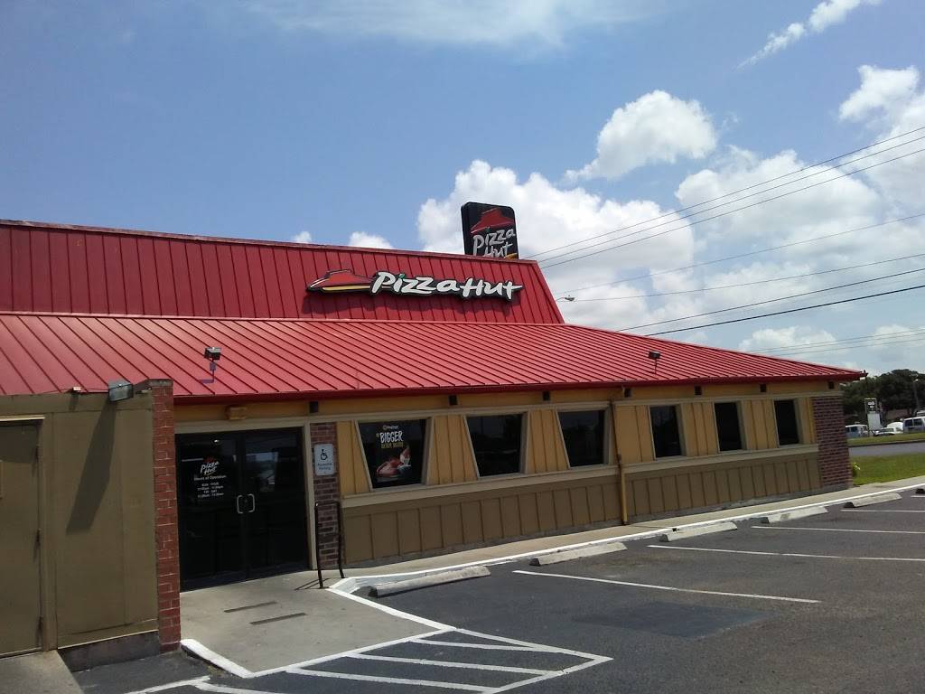 Pizza Hut | meal delivery | 10702 Leopard St, Corpus Christi, TX 78410, USA | 3612415628 OR +1 361-241-5628