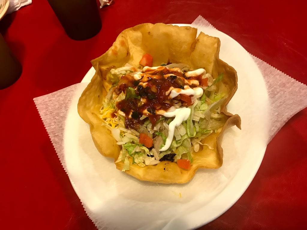 Rio Vista Grill | restaurant | 501 Front St, Henry, IL 61537, USA | 3093565252 OR +1 309-356-5252