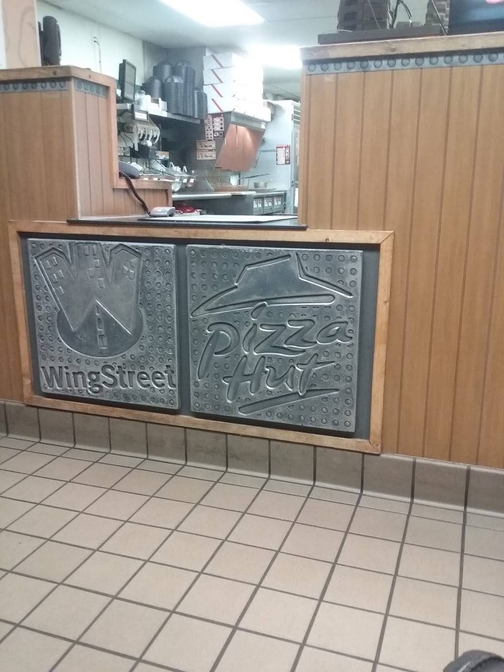 Pizza Hut | restaurant | 16923 Devonshire St, Granada Hills, CA 91344, USA | 8188310055 OR +1 818-831-0055