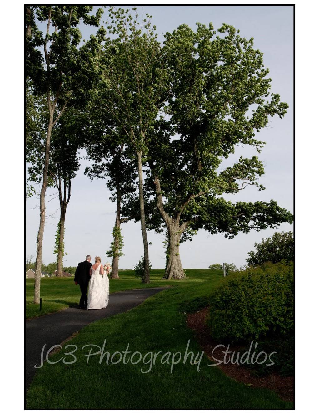 John Henry Tavern | restaurant | 42 Magill Dr, Grafton, MA 01519, USA | 5088391945 OR +1 508-839-1945