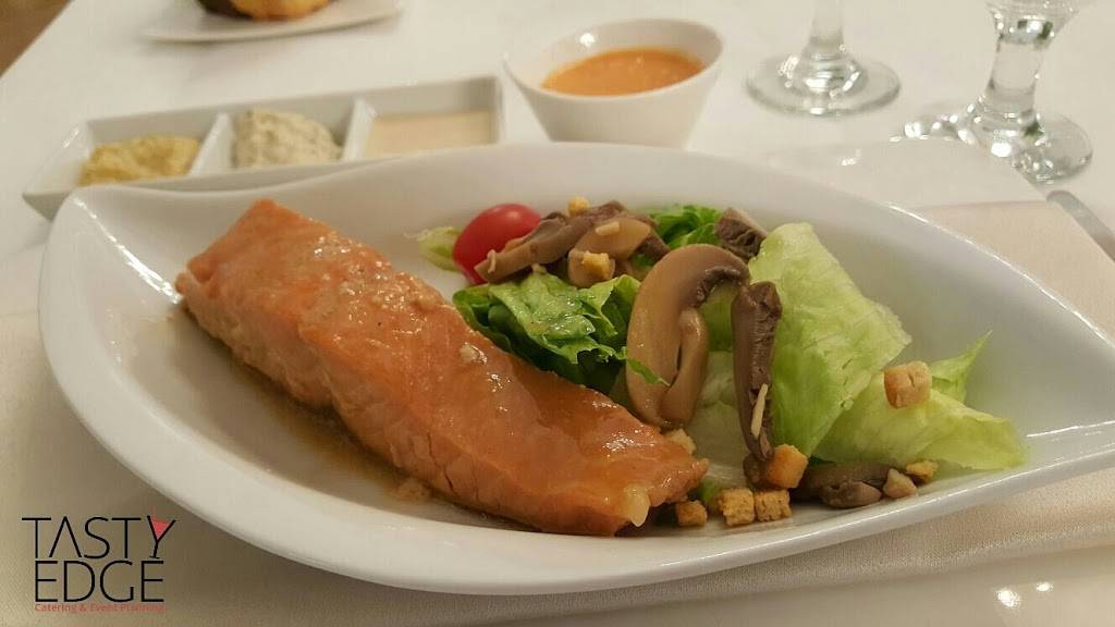 Tasty Edge Catering | restaurant | 25 Ellington Way, Spring Valley, NY 10977, USA | 8452048080 OR +1 845-204-8080