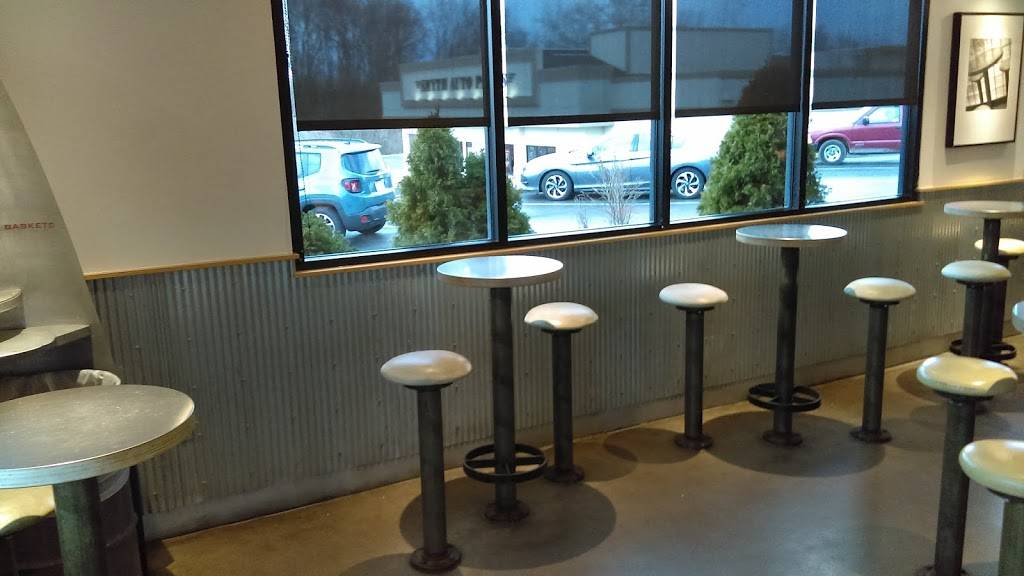 Chipotle Mexican Grill | restaurant | 5 Greenwood Ln, Springboro, OH 45066, USA | 9377461793 OR +1 937-746-1793