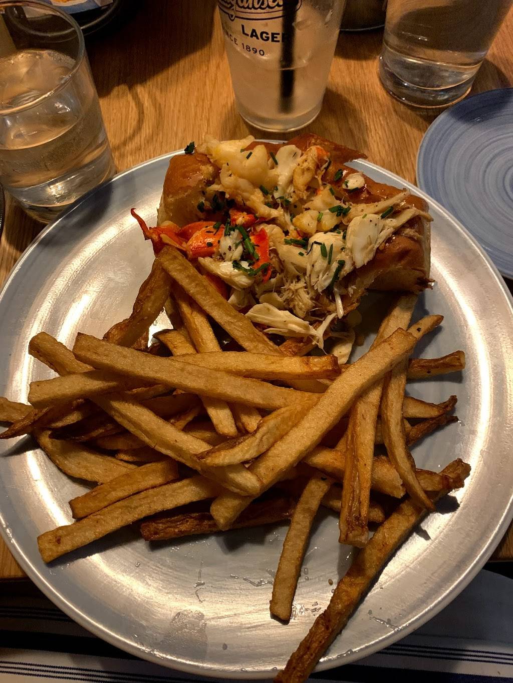 The Curious Oyster | restaurant | 8161 Honeygo Blvd, Nottingham, MD 21236, USA | 4437255695 OR +1 443-725-5695