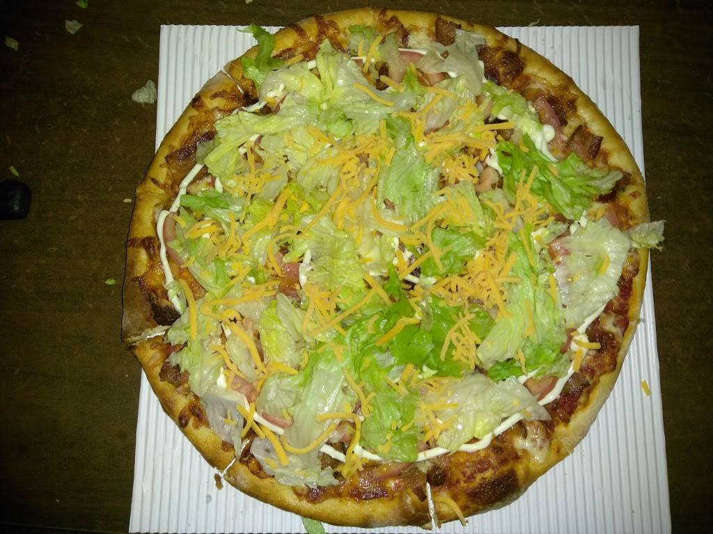 Backdoor Deli | restaurant | 121 W Cedar Ave, Gladwin, MI 48624, USA | 9894266630 OR +1 989-426-6630