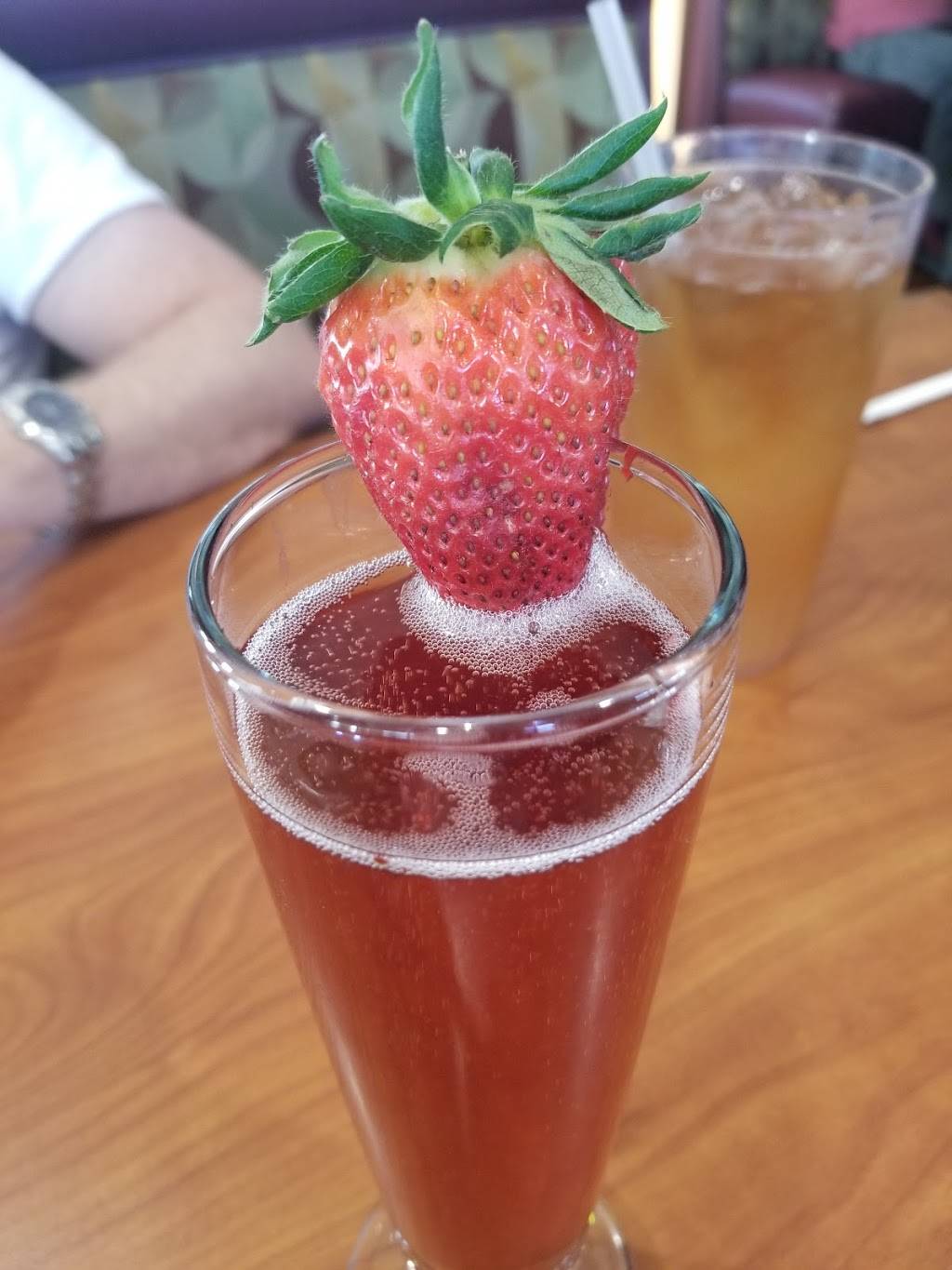 The Broken Yolk Cafe | restaurant | 3300 Buena Vista Rd, Bakersfield, CA 93311, USA | 6616959655 OR +1 661-695-9655